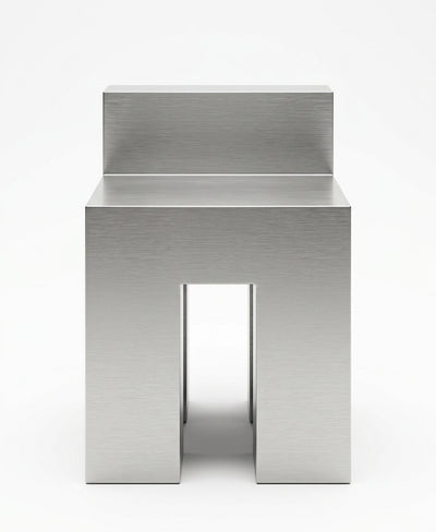 The Monolith Chair — Piedra Volcánica